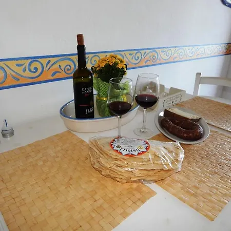 Trilo Mirto Willa
